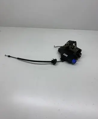 Audi A8 S8 D3 4E Rear door lock 4E0839015