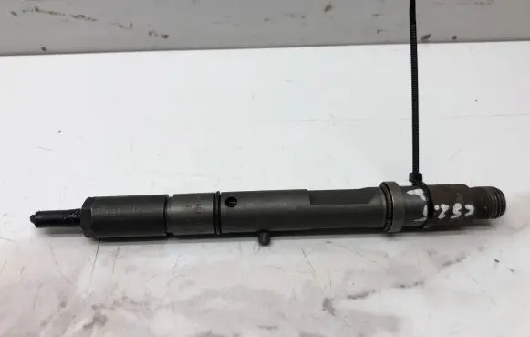 Audi A4 S4 B6 8E 8H Fuel injector 059130201F