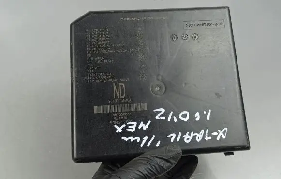 Nissan X-Trail T32 Fuse module 284B75NAOA