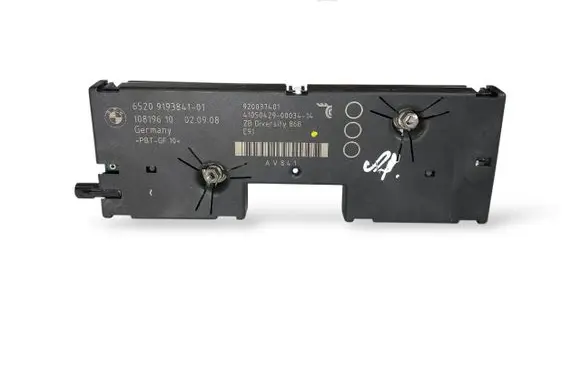 BMW 3 E90 E91 Aerial antenna amplifier 9193841 65209193841