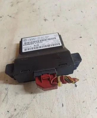 Volkswagen Golf V Gateway control module 1K0907530L 5WK50011B 1K0907951
