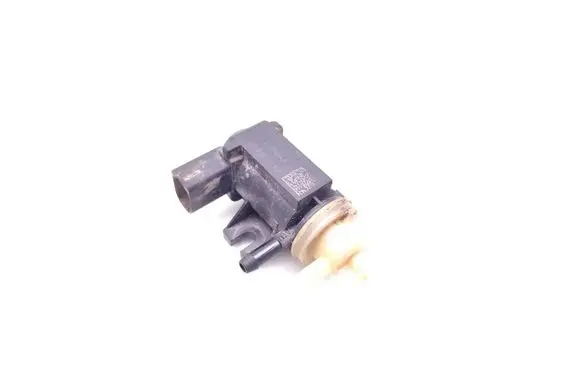 Volkswagen PASSAT B8 Vacuum valve 1K0906627B CG34011464A
