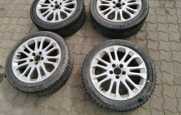 Volvo S60 R17 alloy rim 30647090