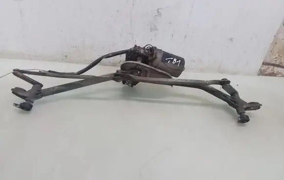 Audi A4 S4 B5 8D Front wiper linkage and motor