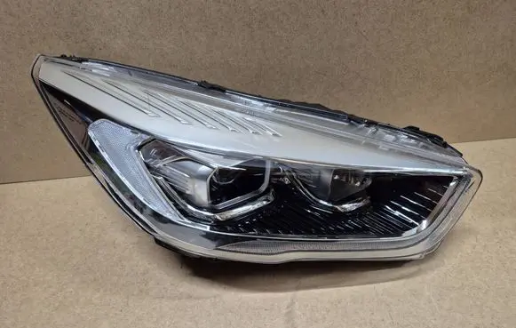 Ford Kuga II Headlight/headlamp GV4113008GA