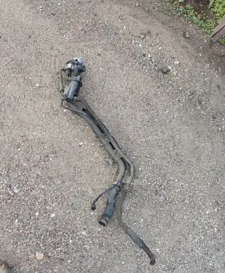 Fuel tank filler neck pipe