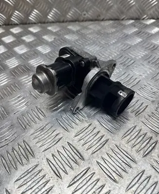 Opel Insignia B EGR valve 55507819 PV121103330189