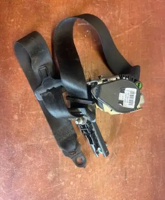 Mercedes-Benz Sprinter W906 Front seatbelt 601384100 000R000