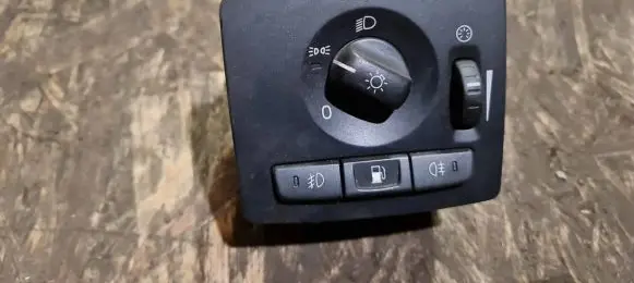 Volvo V50 Light switch 30739299
