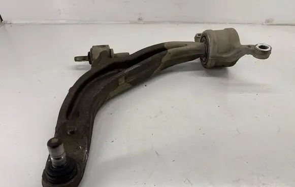 Chrysler Pacifica Front lower control arm/wishbone 05274643AA
