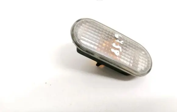 Volkswagen Golf IV Front fender indicator light 3B0949117C