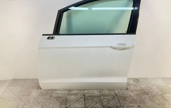 Volkswagen Golf Sportsvan Front door 
