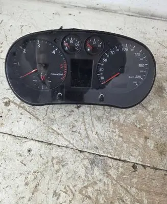 Speedometer (instrument cluster)