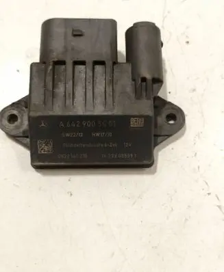 Mercedes-Benz E W211 Glow plug pre-heat relay A6429005801 14233055591 0522140210