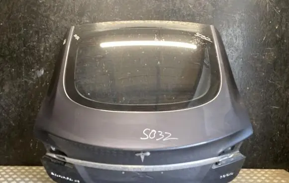 Tesla Model S Tailgate/trunk/boot lid