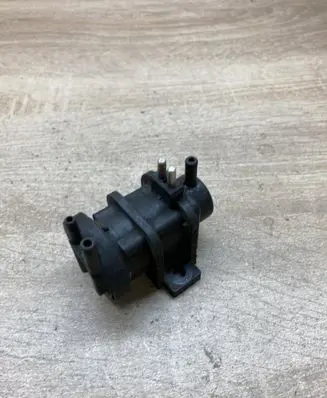 Mercedes-Benz S W140 Vacuum valve 0005450327