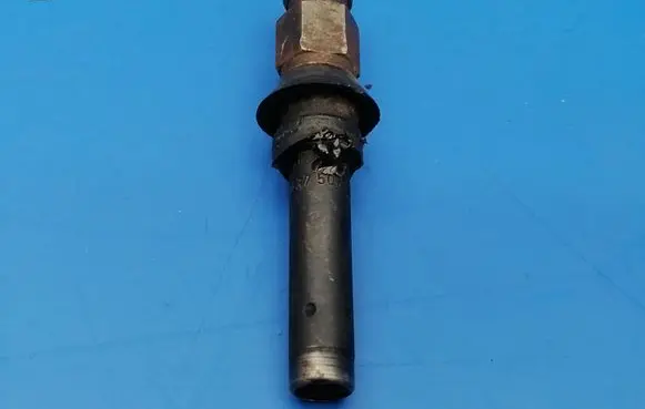 Mercedes-Benz S W126 Fuel injector 0437502010