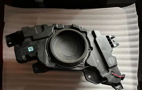 Hyundai Santa Fe Subwoofer speaker 96380S1110