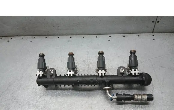 Opel Corsa C Fuel injector supply line/pipe 0280151076