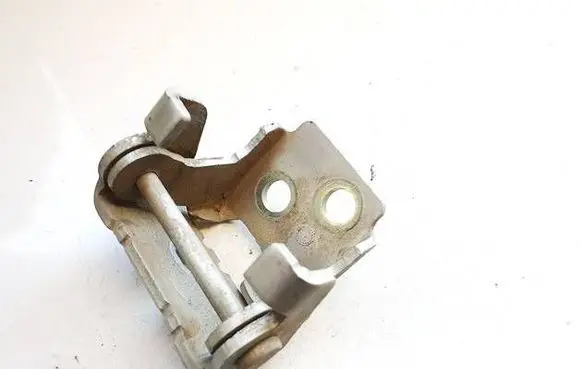 Peugeot 508 Rear door lower hinge 