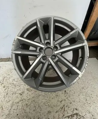 Audi Q2 - R18 alloy rim 81A601025F