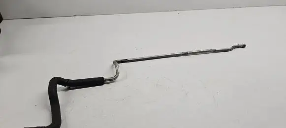 Volkswagen PASSAT B6 Engine coolant pipe/hose