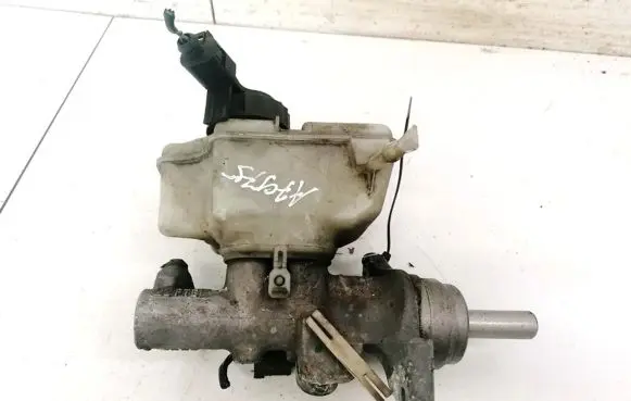 Volkswagen Jetta V Master brake cylinder 1K1611301C