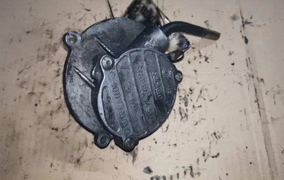 Mercedes-Benz A W168 Vacuum pump A6682300165