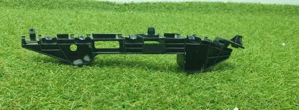 Suzuki Swift III Front bumper mounting bracket 7173253r0