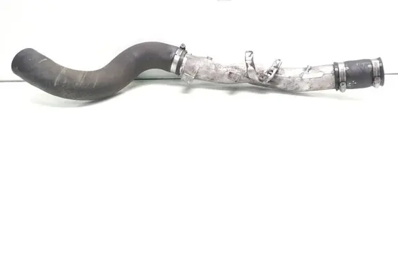 Intercooler hose/pipe