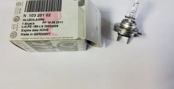 Volkswagen Sharan Headlight/headlamp bulb N10320102