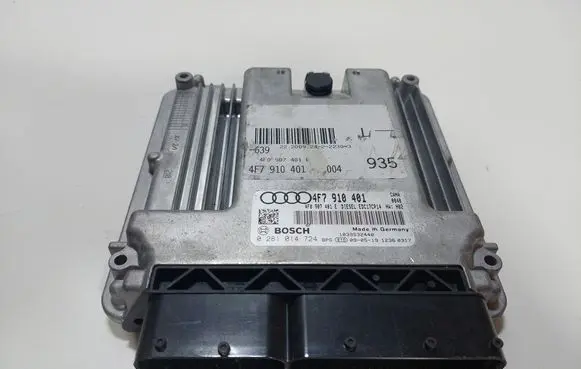 Audi A6 S6 C6 4F Engine control unit/module 4F7910401