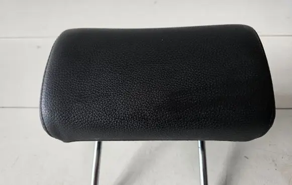 KIA Sorento Rear seat headrest 