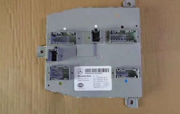 Mercedes-Benz C W205 SAM control unit A2059006818