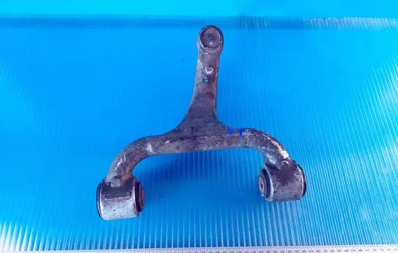 Mercedes-Benz ML W163 Front lower control arm/wishbone 1633330101