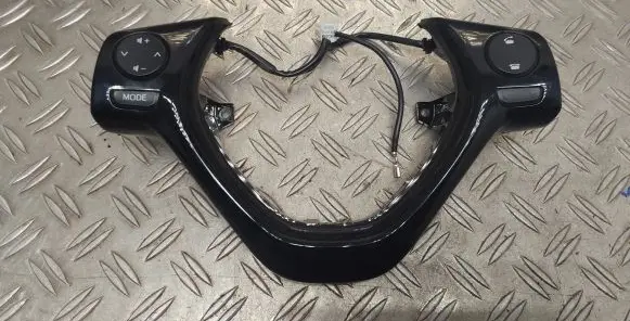 Toyota Aygo AB40 Steering wheel trim 