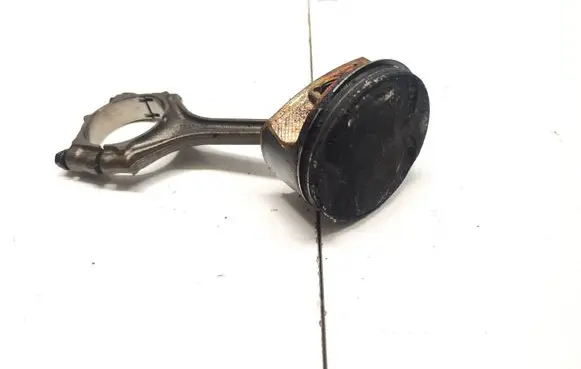 Dodge Durango Piston with connecting rod 