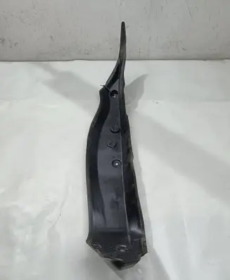 Mercedes-Benz C W205 Fender end trim A2058890125