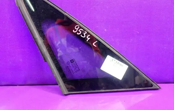 Opel Corsa D Rear side window