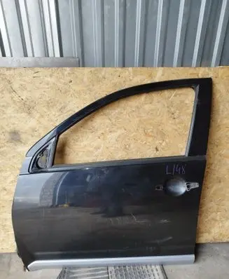 Mitsubishi Outlander Front door
