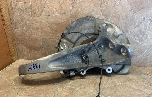 BMW 7 F01 F02 F03 F04 Front wheel hub 6775767