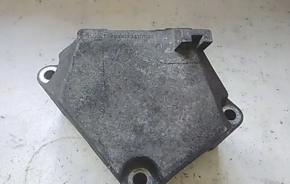 Opel Corsa C Engine mounting bracket 9127490