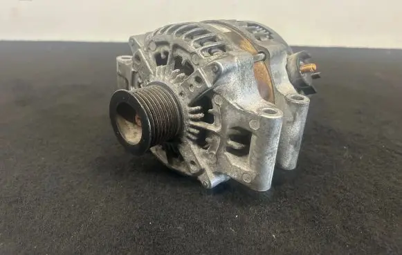 BMW 5 F10 F11 Generator/alternator 1042106070 7511529