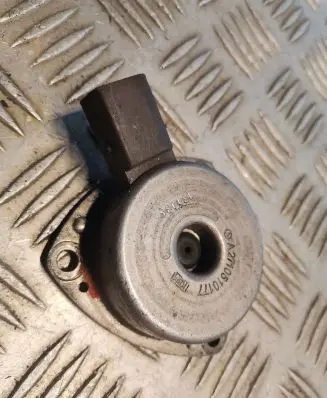 Mercedes-Benz C W203 Camshaft pulley/ VANOS 2710510177