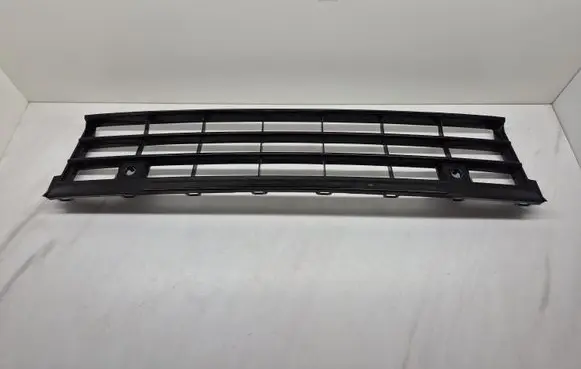 Volkswagen Golf VIII Front bumper lower grill 5H0853677D