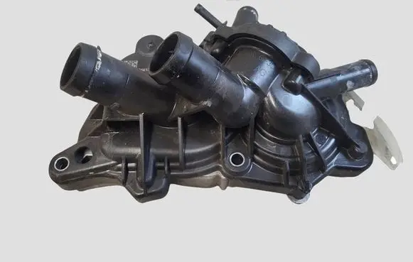Volkswagen Golf VII Water pump 04E121600CB 04E121042AC