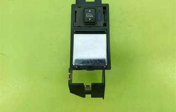 Jaguar XJ X300 Quarter vent window switch DBC12339