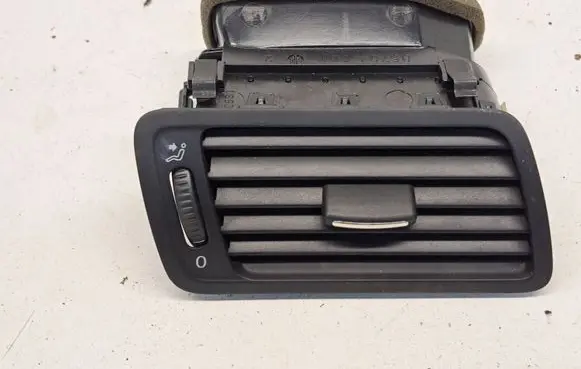Volkswagen PASSAT B6 Dashboard side air vent grill/cover trim 3C1819702F