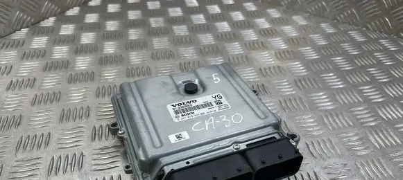 Volvo S60 Engine control unit/module 31336983 0281018414