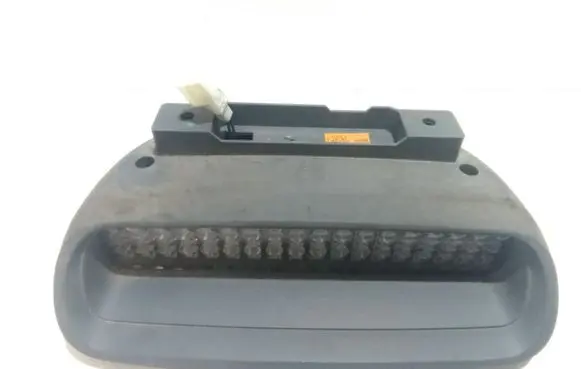 Hyundai Santa Fe Third/center stoplight